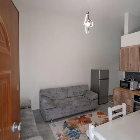 아파트 Esel Sarandë