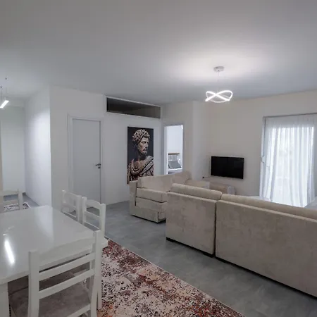 Esel Appartement Saranda