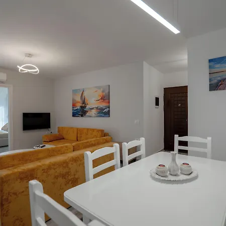 Esel 아파트 Sarandë